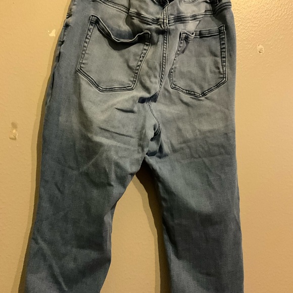 Lane Bryant capri jeans - Picture 2 of 3